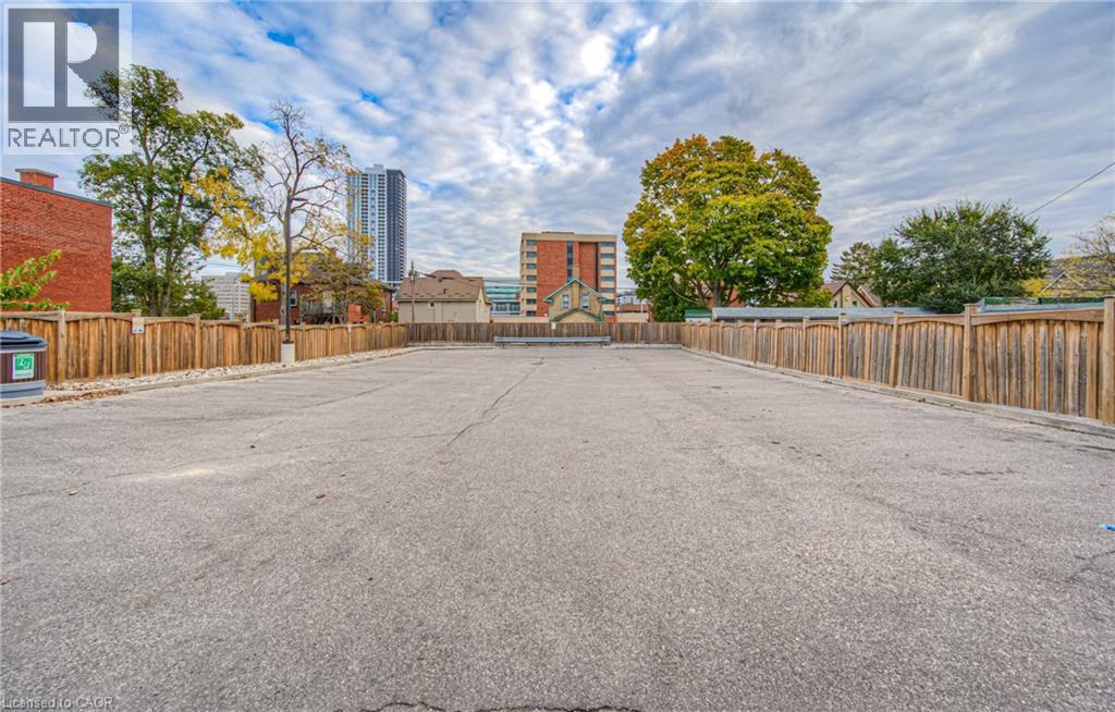 51 Benton Street, Kitchener, Ontario  N2G 3H1 - Photo 6 - 40713319