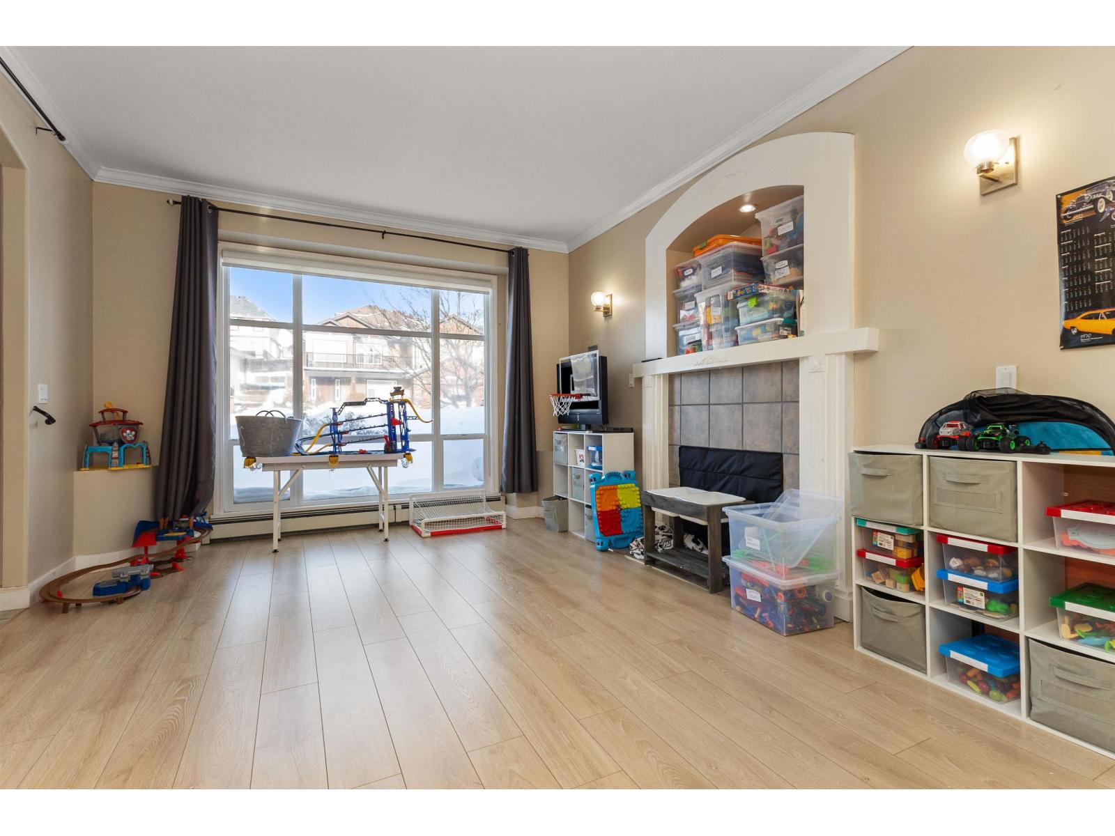 8004 Melburn Drive, Mission, British Columbia  V2V 7B6 - Photo 6 - R3038038