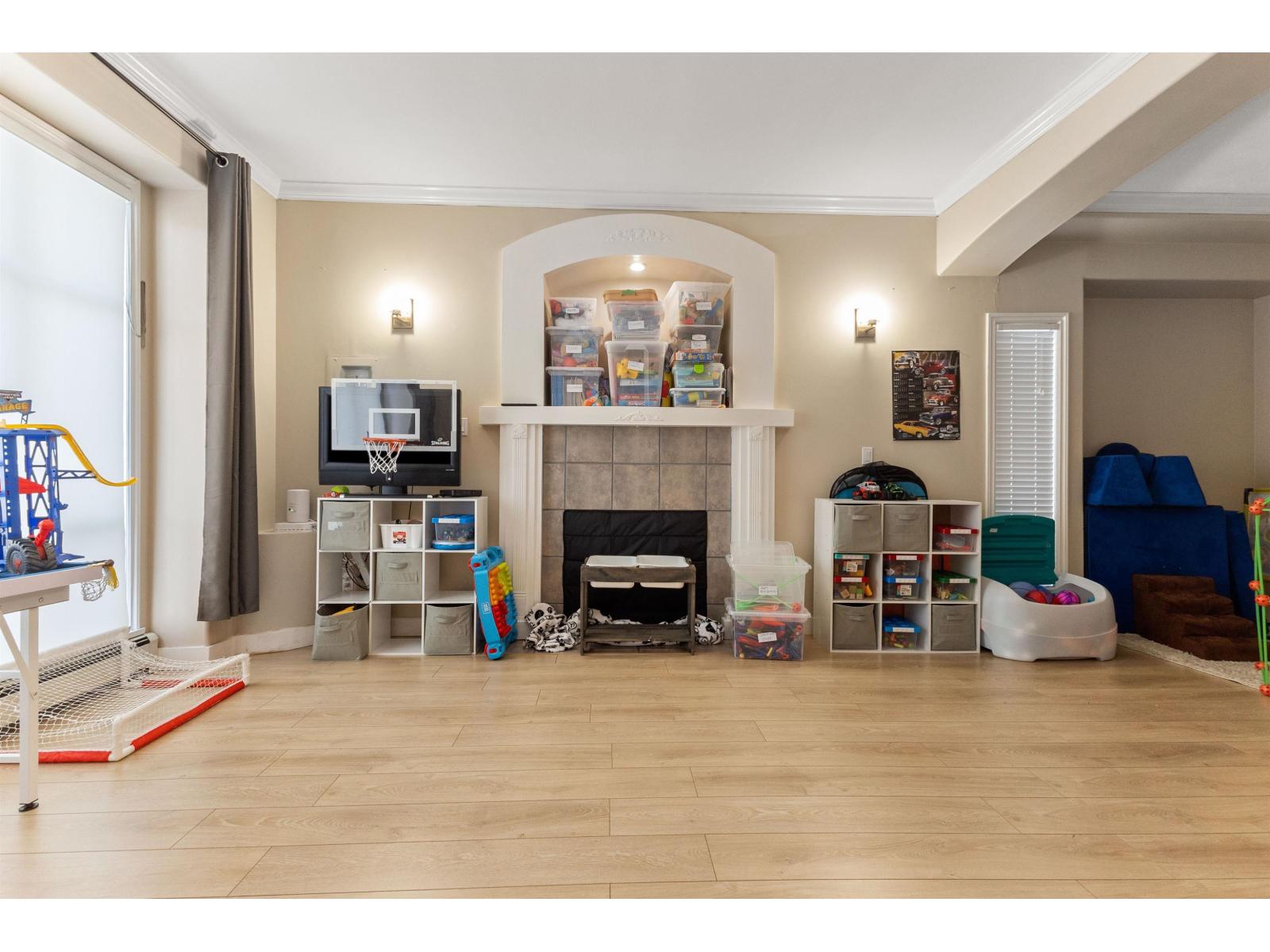 8004 Melburn Drive, Mission, British Columbia  V2V 7B6 - Photo 7 - R3038038