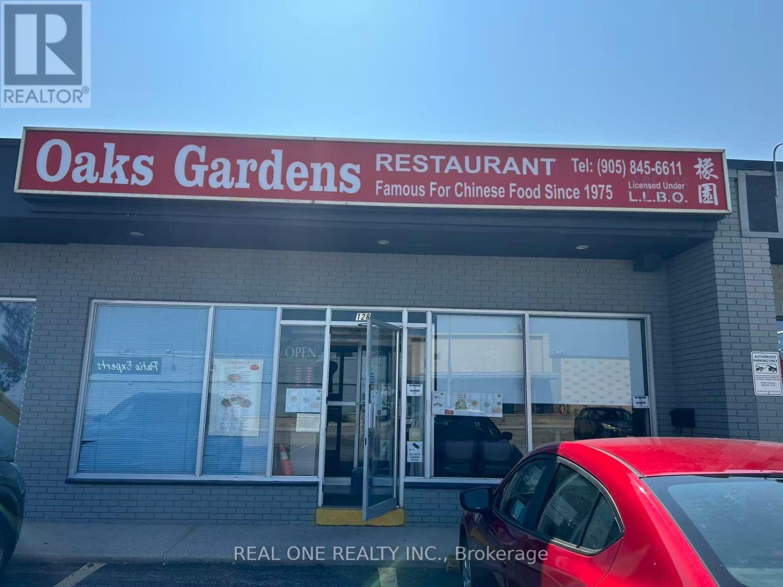 128 Speers Road, Oakville (Oo Old Oakville), Ontario  L6K 2E7 - Photo 1 - W12353335