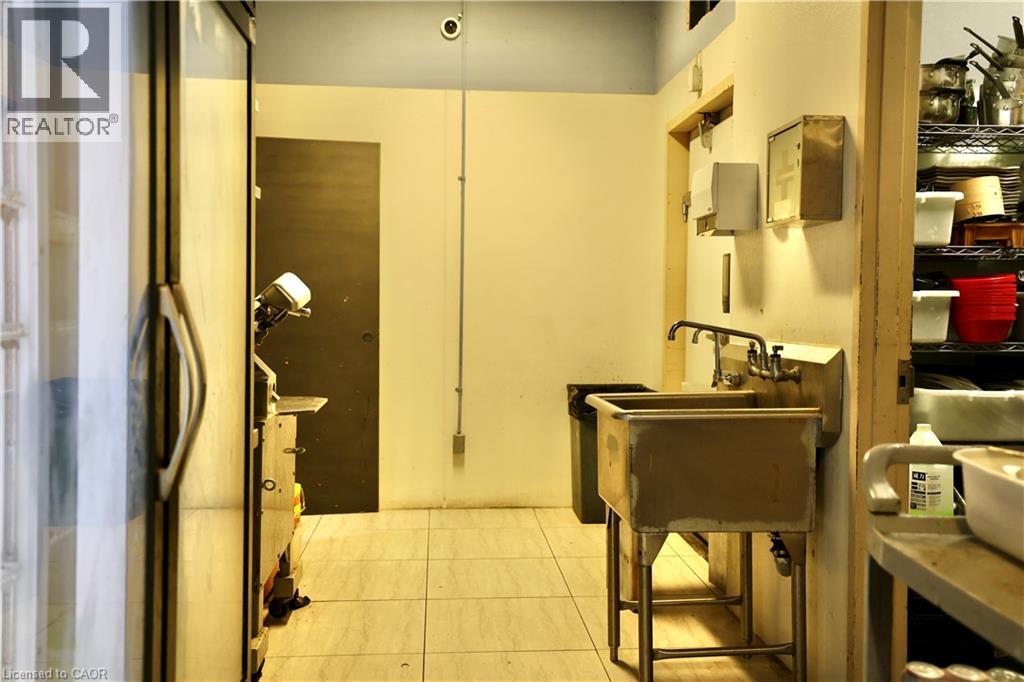 160 University Avenue W Unit# Unit 19, Waterloo, Ontario  N2L 3E9 - Photo 36 - 40730541