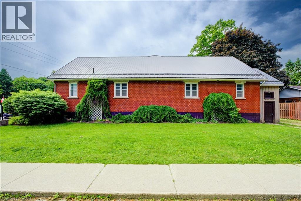 211 Birmingham Street W, Mount Forest, Ontario  N0G 2L1 - Photo 4 - 40735321