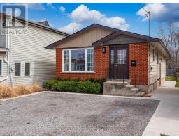9 CHURCHILL STREET, St. Catharines, Ontario