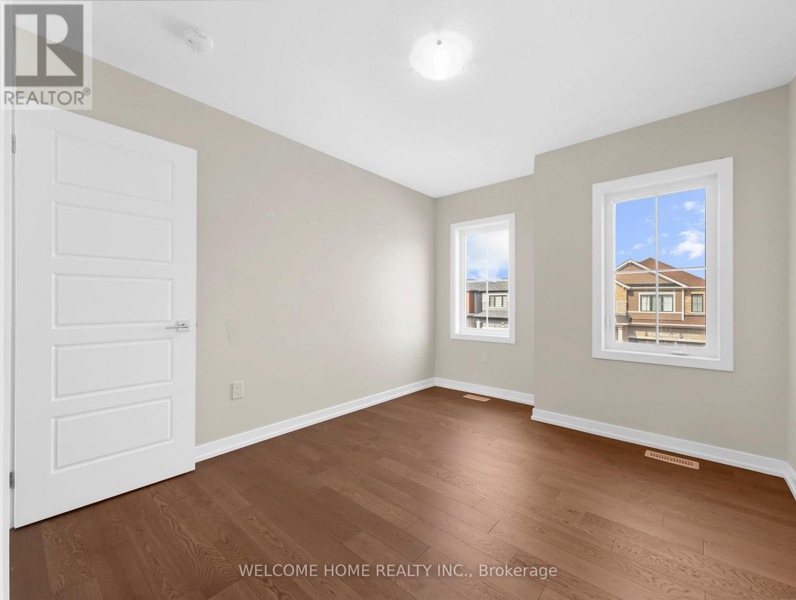 6 Sun Haven Lane, Thorold, Ontario  L2V 0K6 - Photo 14 - X12353274