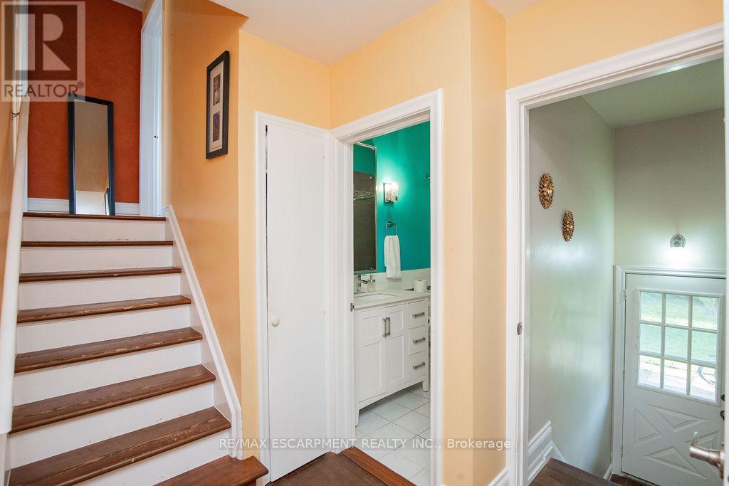 60 Ivy Lea Place, Hamilton, Ontario  L8T 3R6 - Photo 15 - X12353300