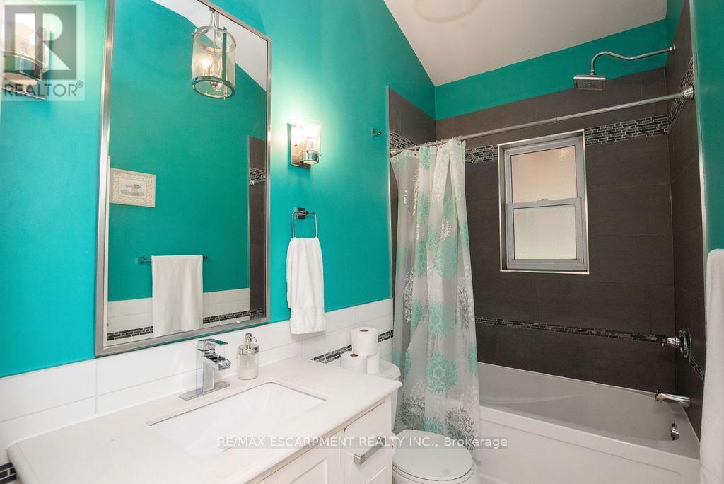 60 Ivy Lea Place, Hamilton, Ontario  L8T 3R6 - Photo 16 - X12353300