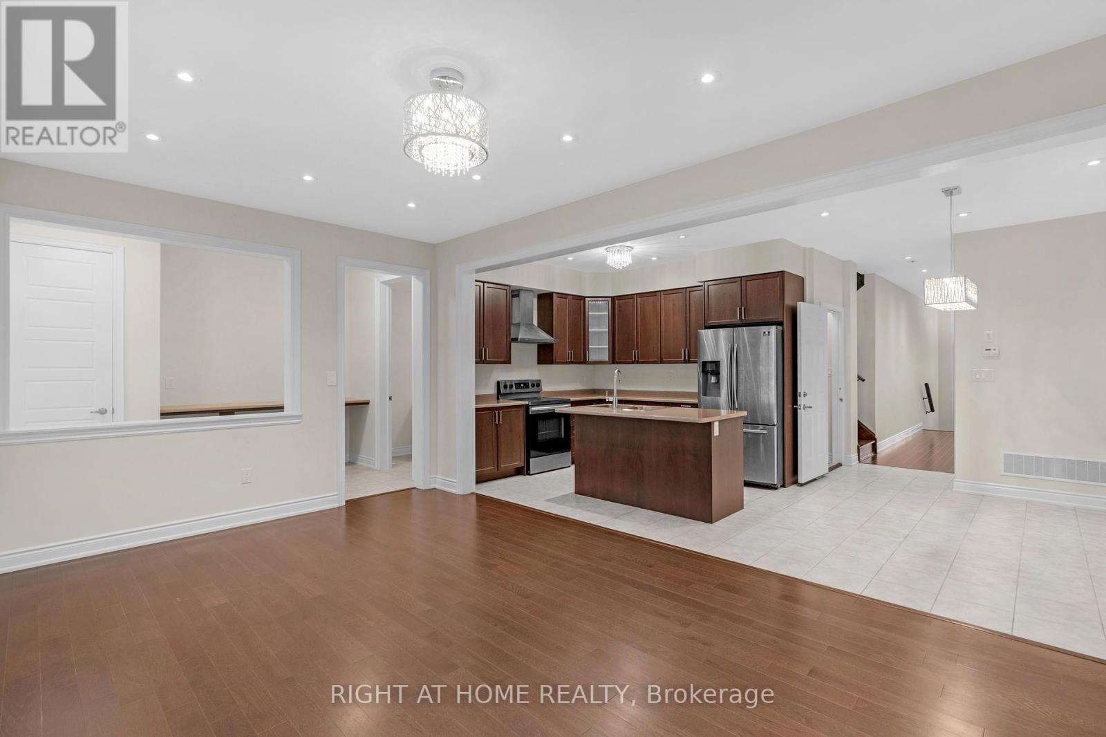 223 Thompson Road, Haldimand, Ontario  N3W 0C4 - Photo 11 - X12353306