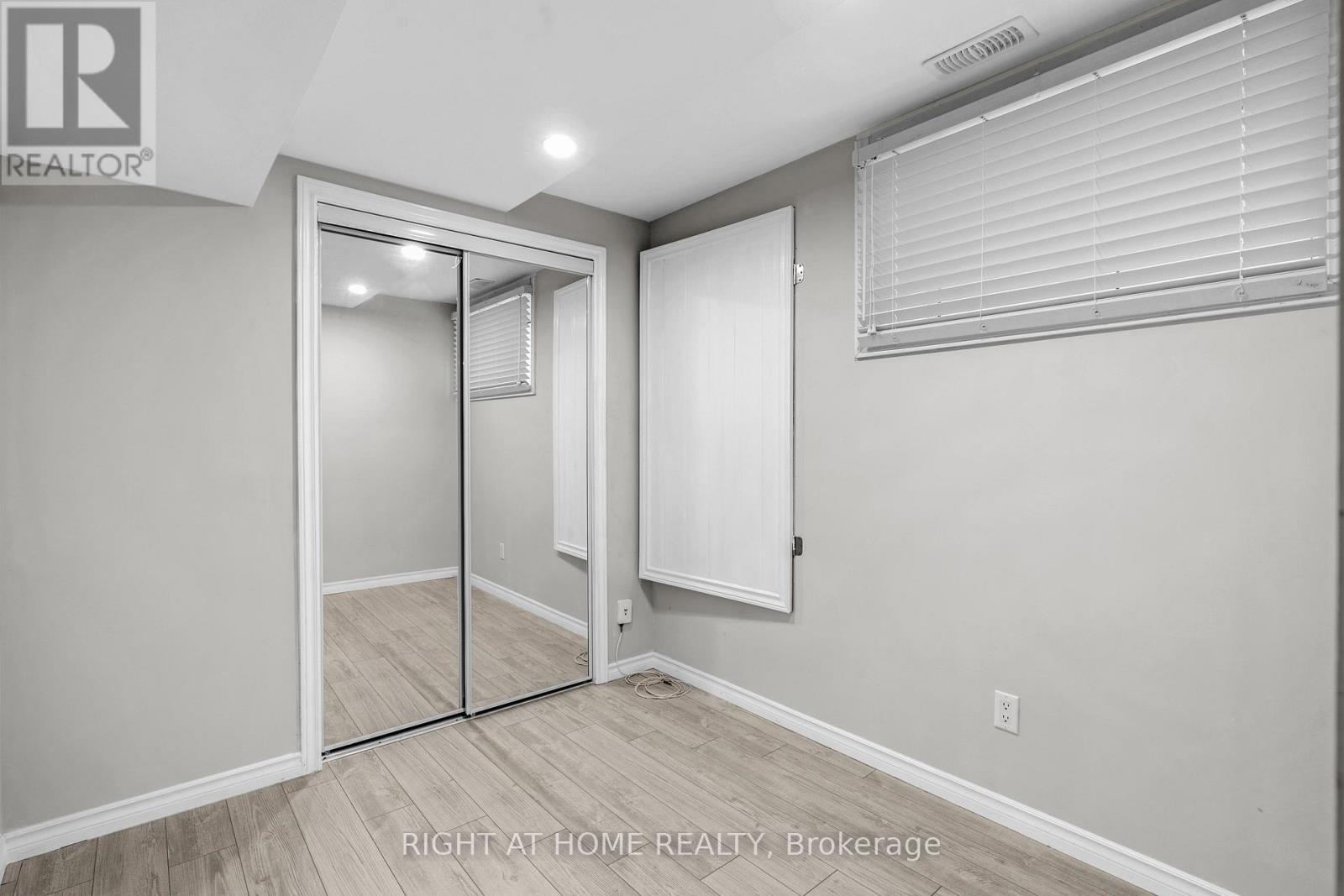 223 Thompson Road, Haldimand, Ontario  N3W 0C4 - Photo 46 - X12353306