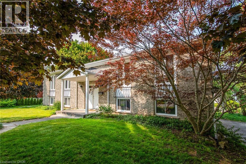 12 Academy Crescent, Waterloo, Ontario  N2L 5H7 - Photo 3 - 40736318