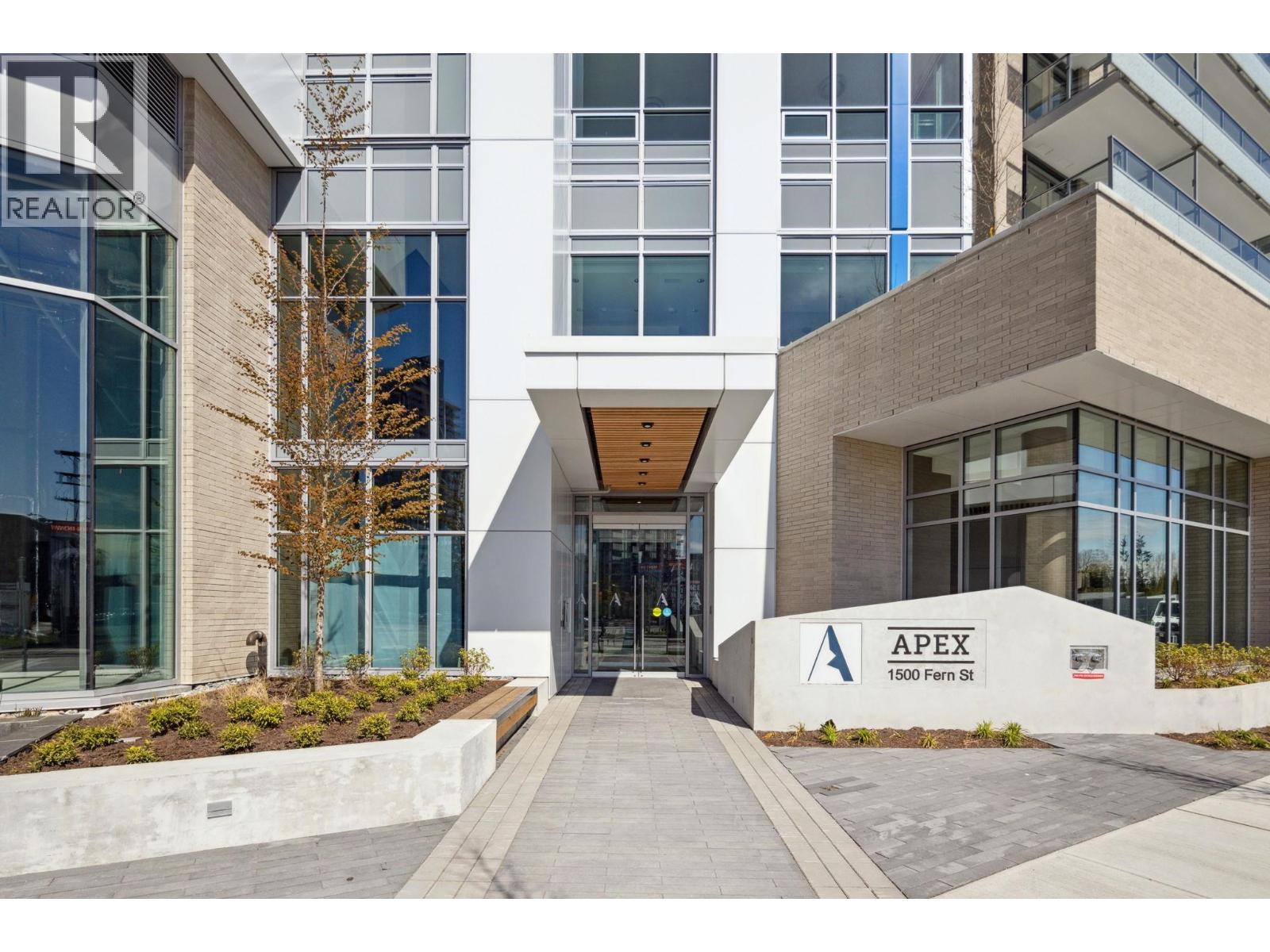 805 1500 Fern Street, North Vancouver, British Columbia  V7J 0E6 - Photo 3 - R3038607
