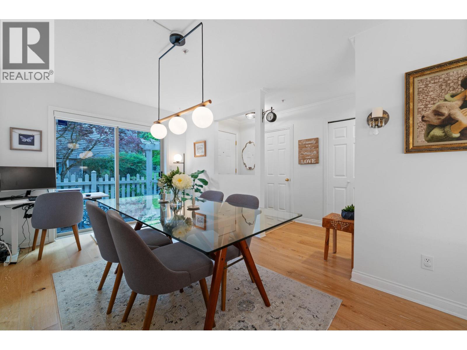 10 222 E 5th Street, North Vancouver, British Columbia V7L 1L7 - Photo 3 - R3038621