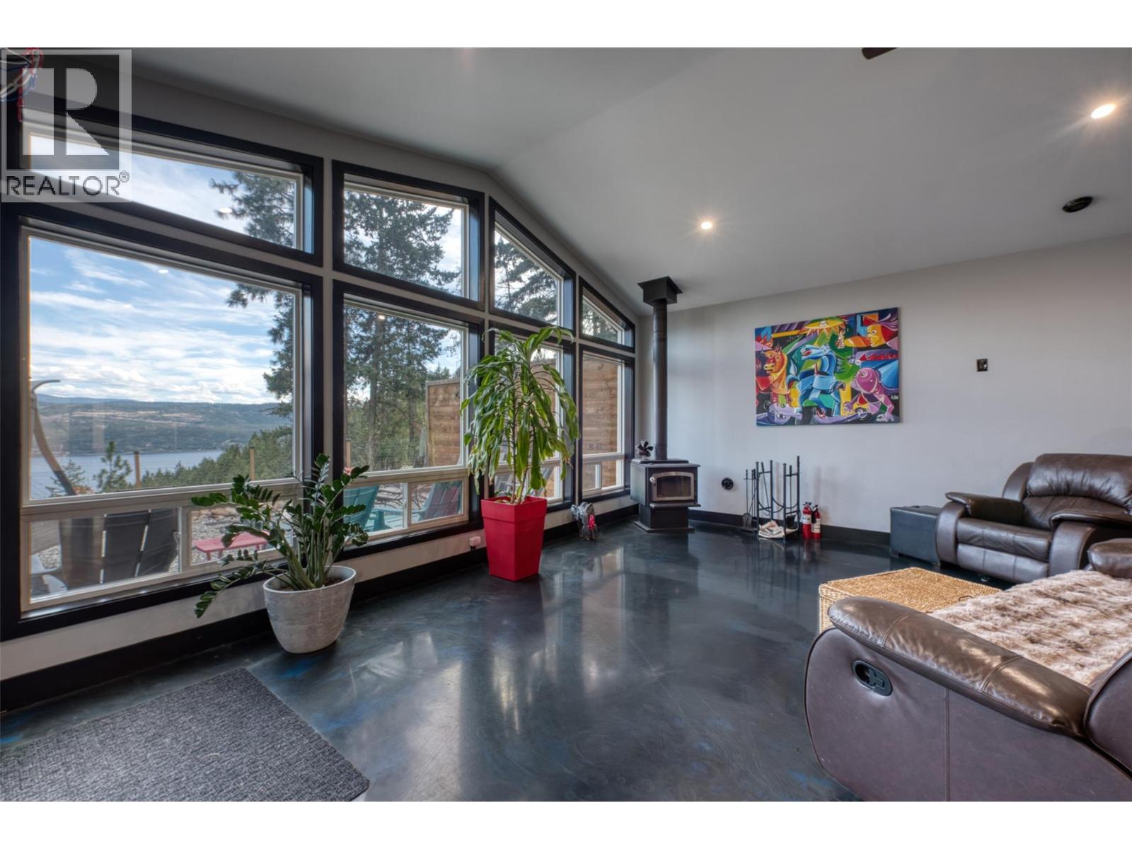 10795 Westshore Road, Vernon, British Columbia  V1H 2C3 - Photo 12 - 10359815