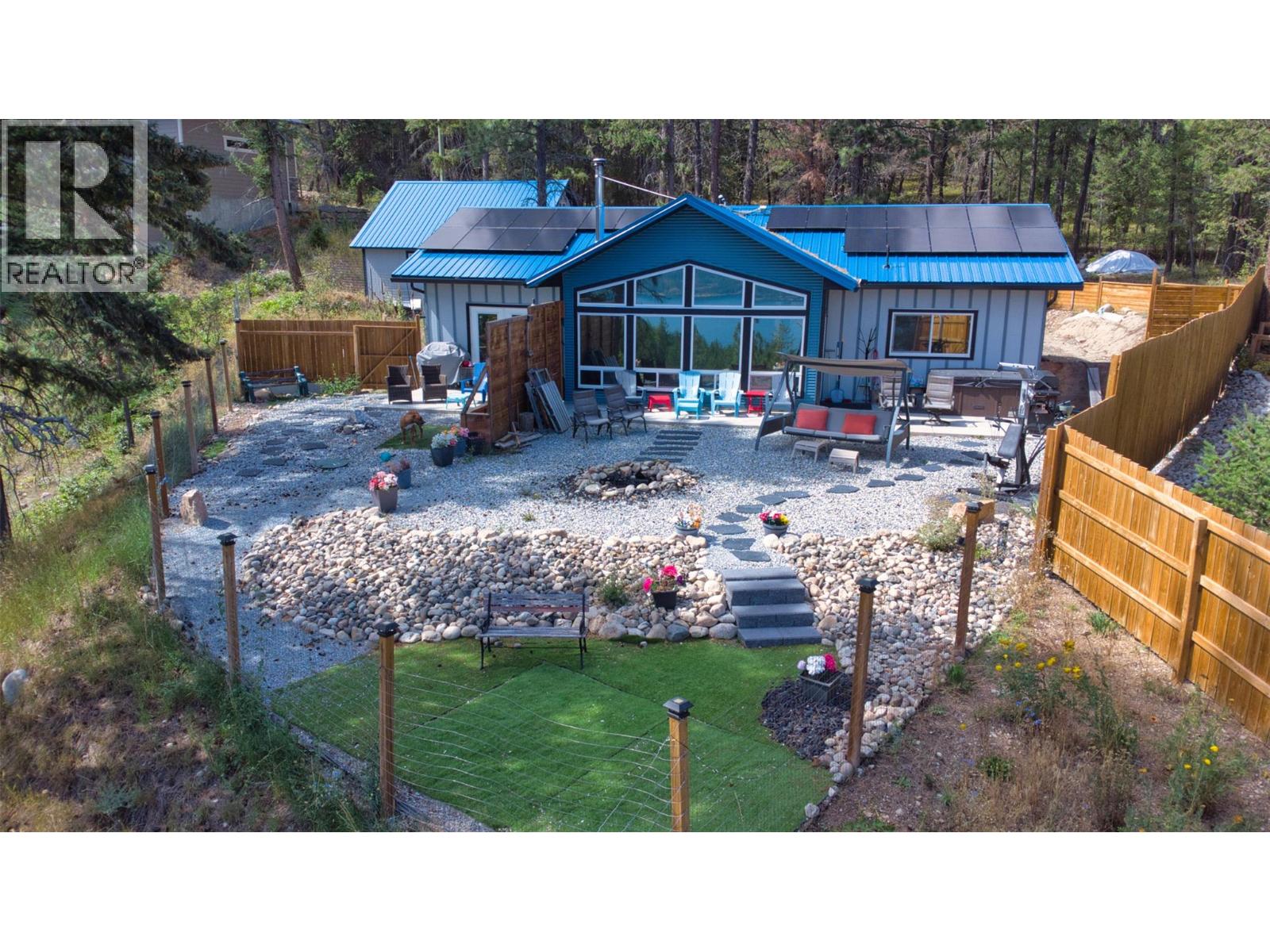 10795 Westshore Road, Vernon, British Columbia  V1H 2C3 - Photo 2 - 10359815