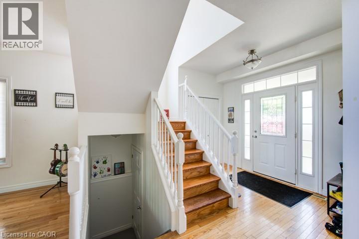 Property at 979 QUEENSBOROUGH Court image 3
