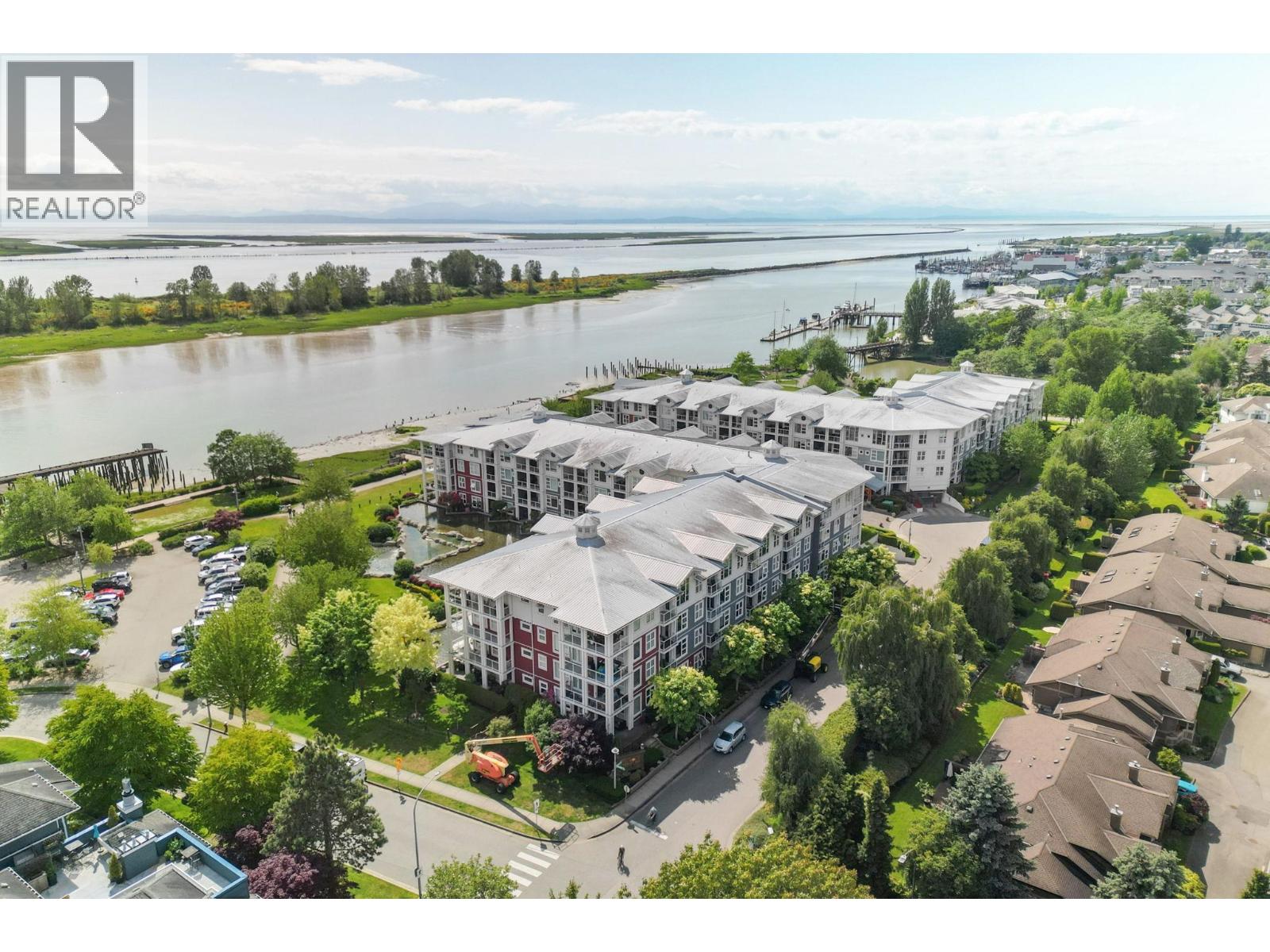 204 4600 WESTWATER DRIVE, Richmond, British Columbia