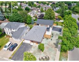 2 PIPERS GREEN Court, Kitchener, Ontario