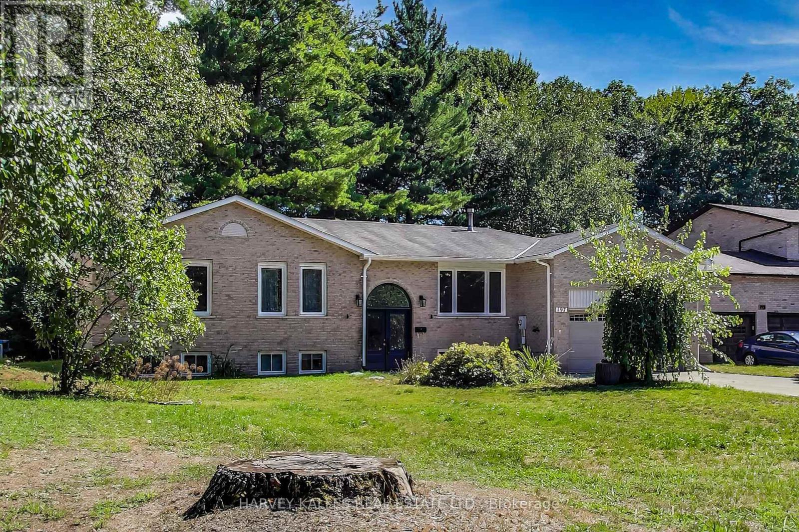 Property at 197 PARK AVENUE image 2