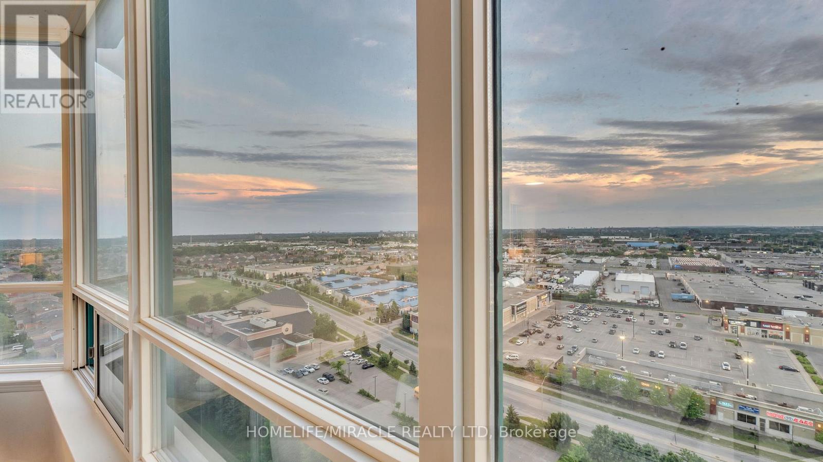 2009 - 550 Webb Drive, Mississauga, Ontario  L5B 3Y4 - Photo 47 - W12351290