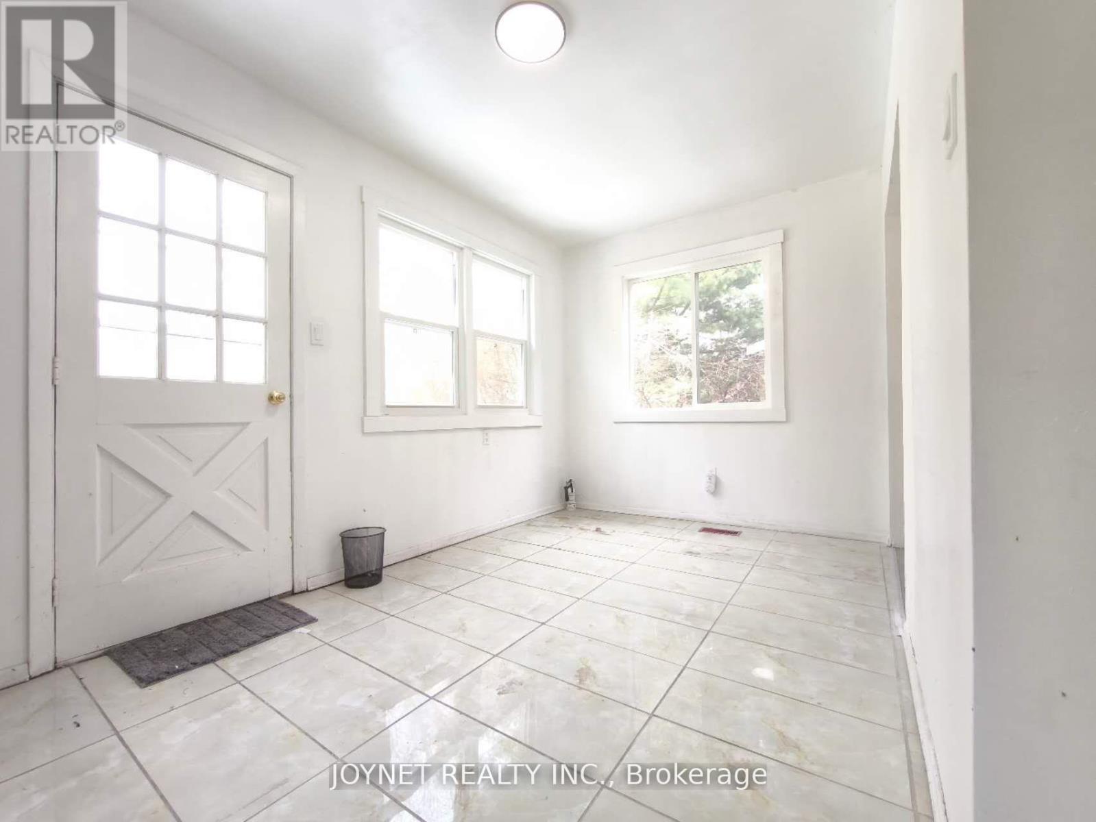 68 Barclay Street, Hamilton, Ontario  L8S 1P4 - Photo 10 - X12202776