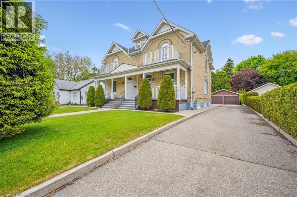 Property at 622 - 624 DOLPH Street N image 4