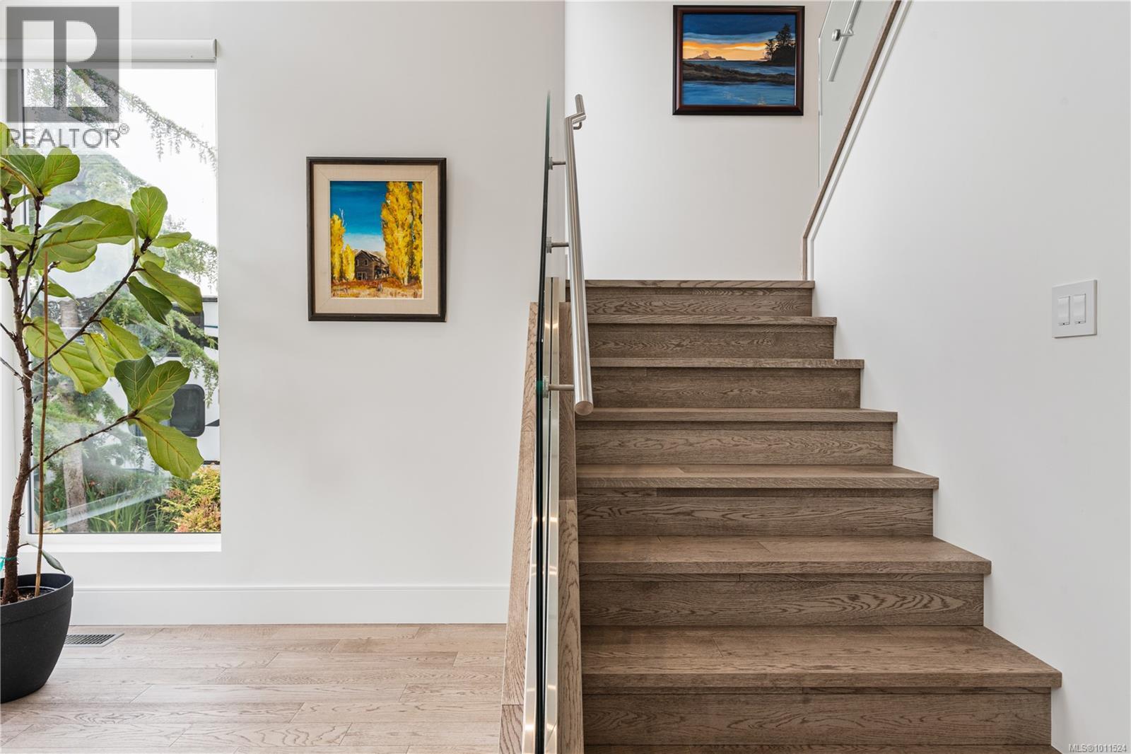 Property at 52 Maquinna St image 5