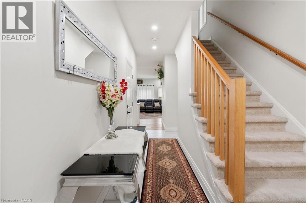 47 Pondcliffe Drive, Kitchener, Ontario  N2R 0M3 - Photo 7 - 40752708