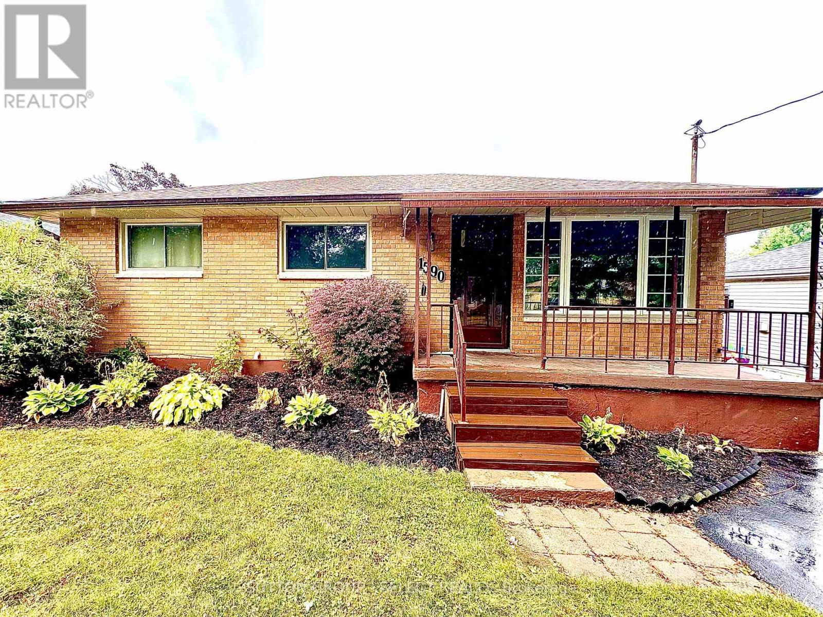 1590 Dixie Street, London East (East H), Ontario  N5V 1Y9 - Photo 1 - X12353505