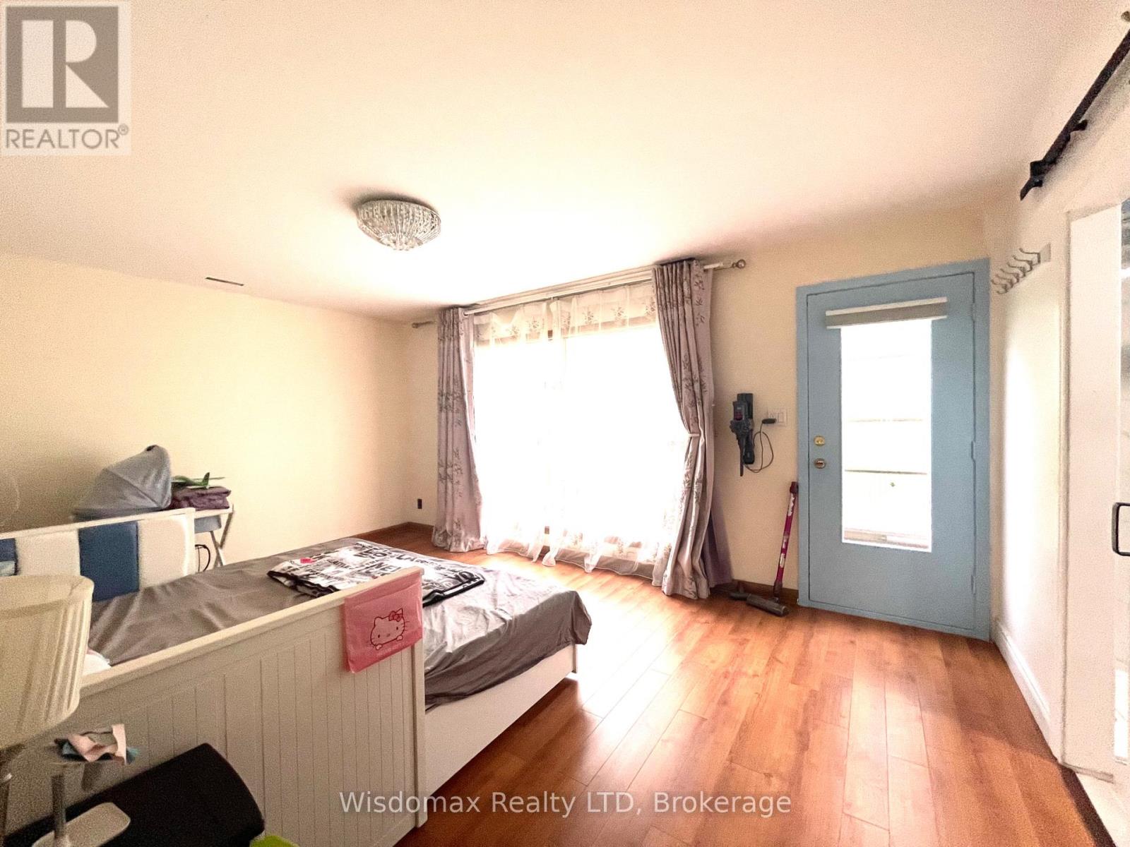 110 Riverview Boulevard, St. Catharines, Ontario  L2T 3M2 - Photo 17 - X12352106