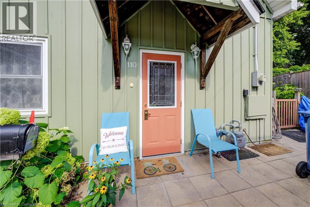 Property at 110 SURREY Street E image 5