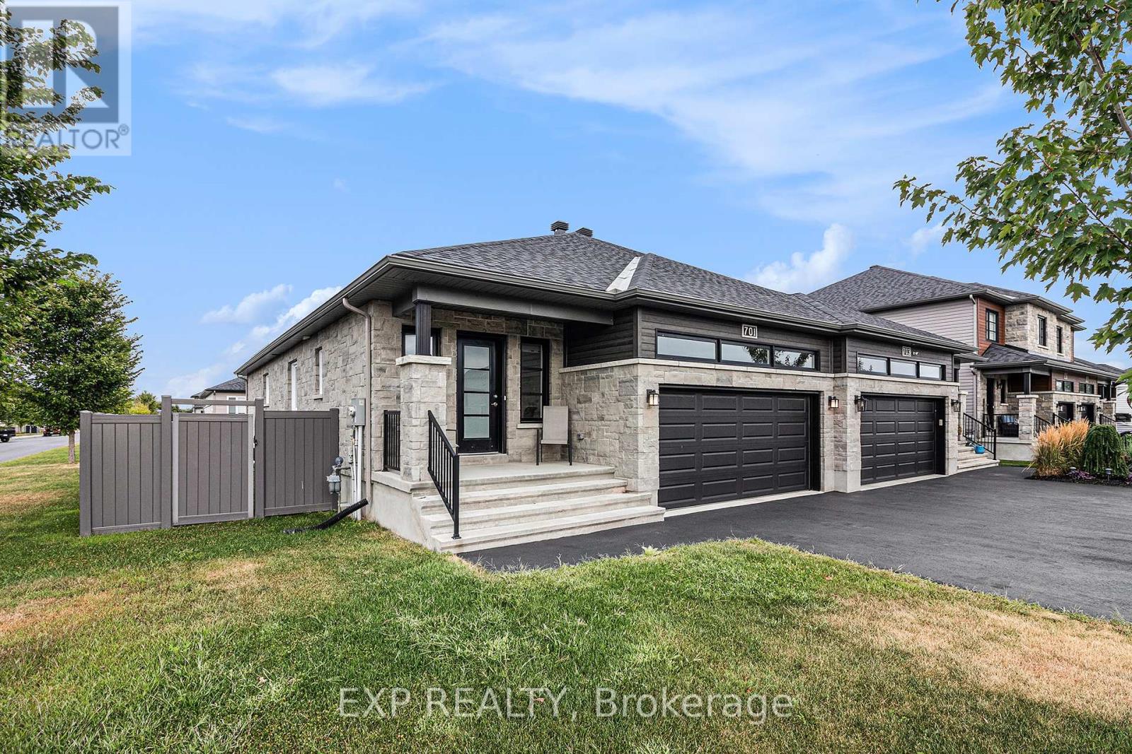 Property at 701 AZURE STREET image 2