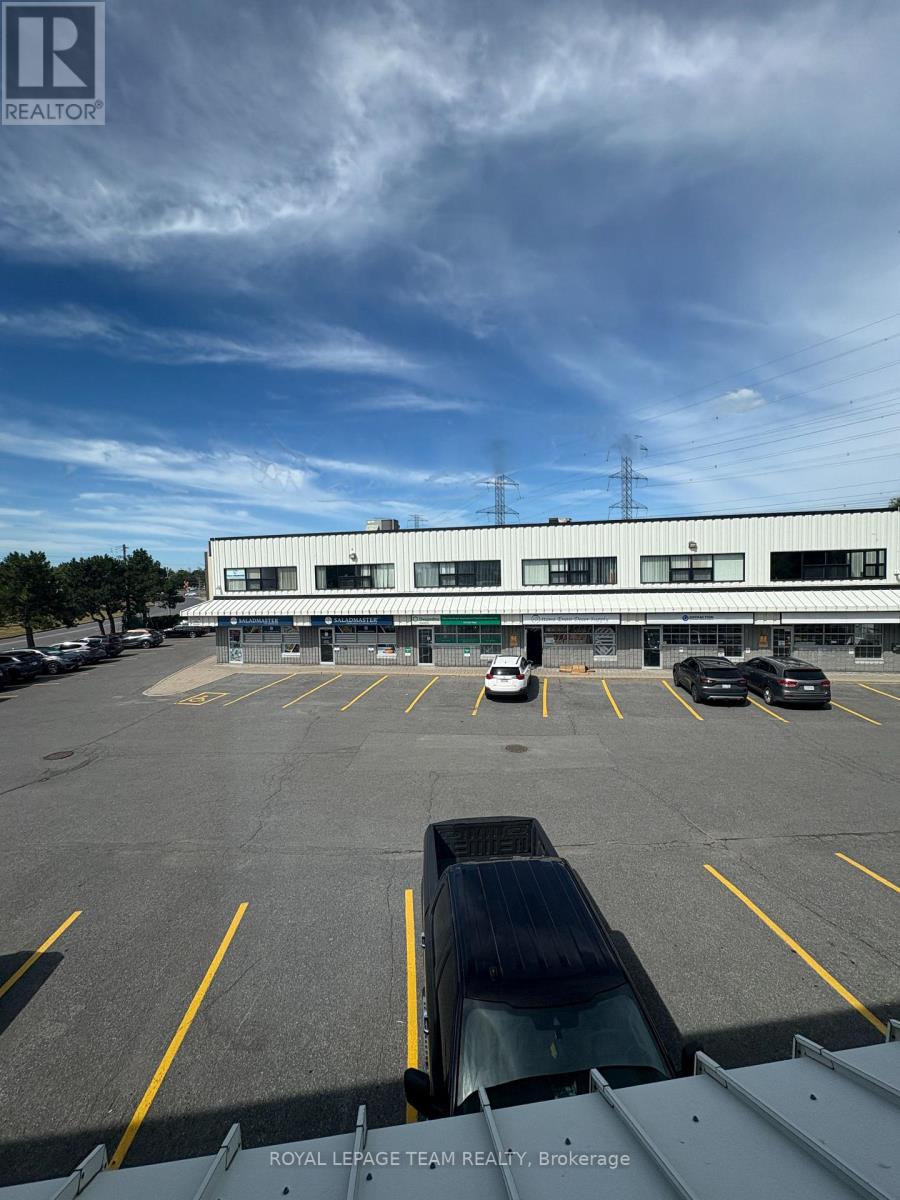 Unit 202 - 43 Roydon Place, Ottawa, Ontario  K2E 1A3 - Photo 14 - X12353538
