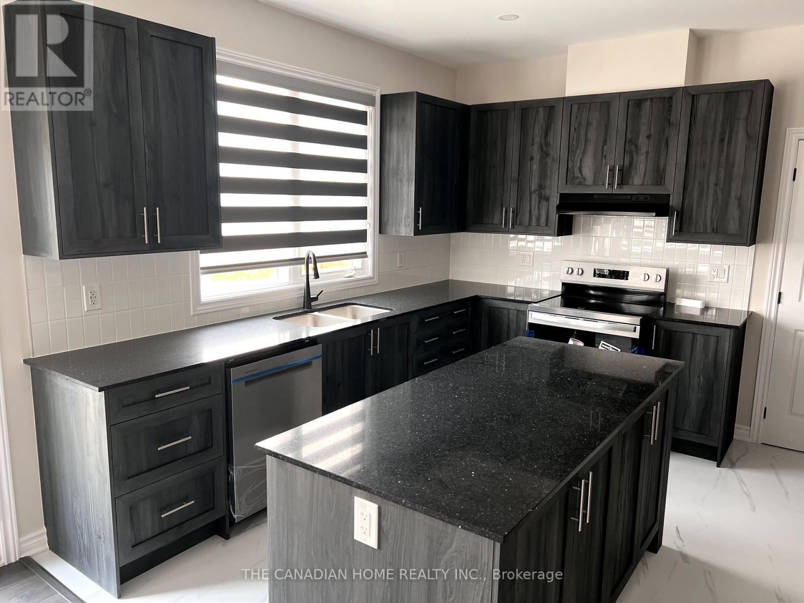 808 Anemone Mews, Ottawa, Ontario  K2J 0K6 - Photo 5 - X12353553