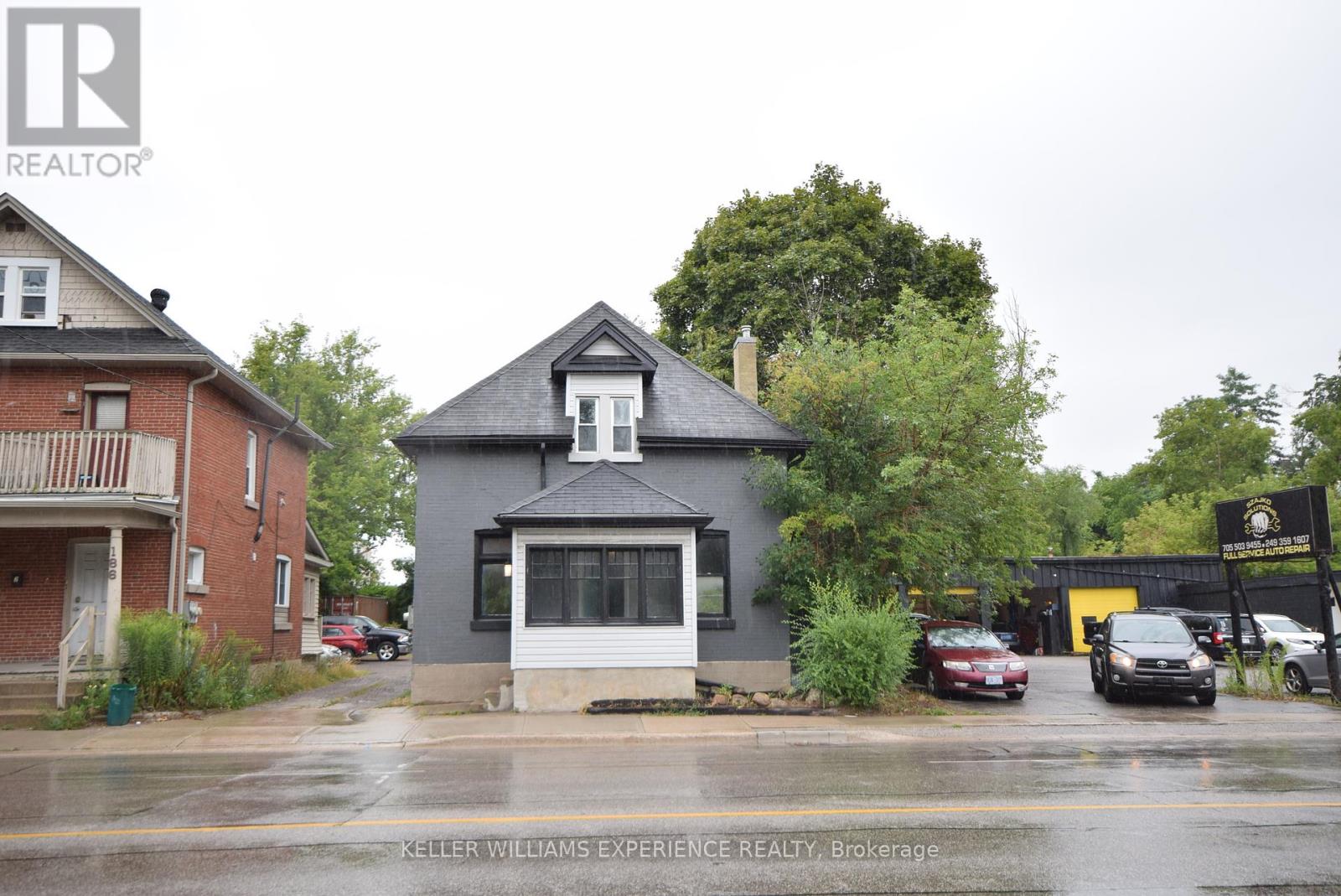 184 BRADFORD STREET, Barrie, Ontario