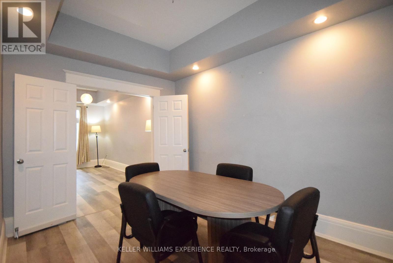 184 Bradford Street, Barrie, Ontario  L4N 3B5 - Photo 16 - S12353436