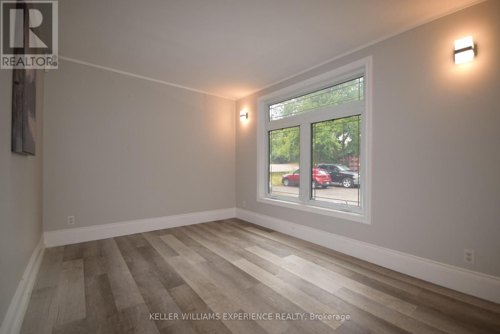 184 Bradford Street, Barrie, Ontario  L4N 3B5 - Photo 18 - S12353436