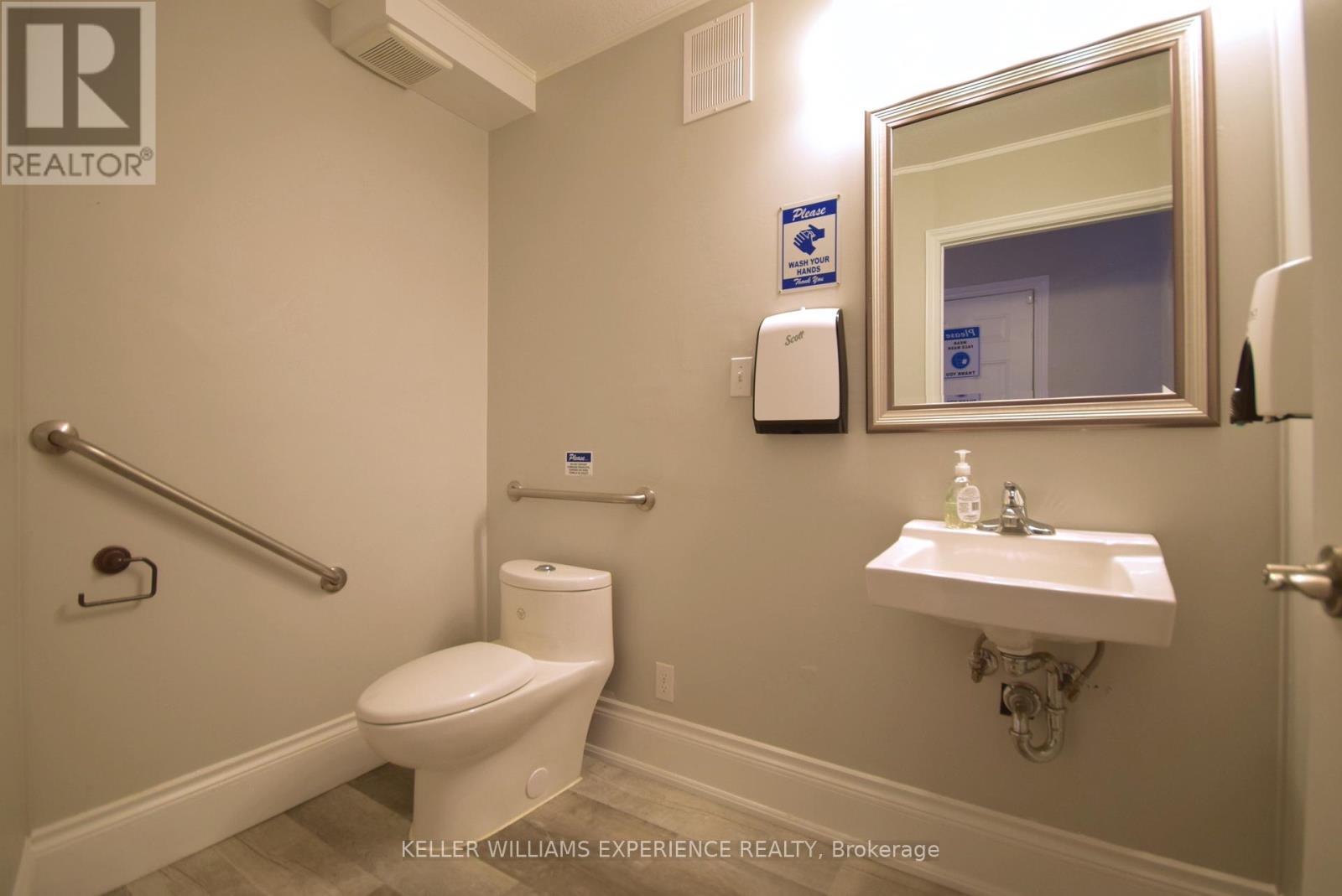 184 Bradford Street, Barrie, Ontario  L4N 3B5 - Photo 20 - S12353436