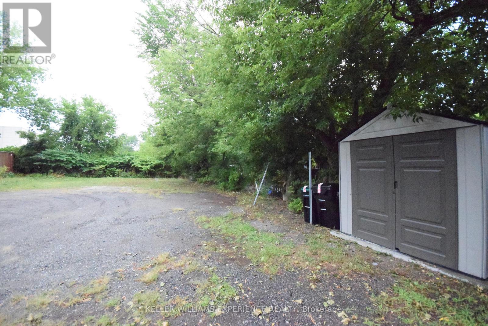 184 Bradford Street, Barrie, Ontario  L4N 3B5 - Photo 34 - S12353436