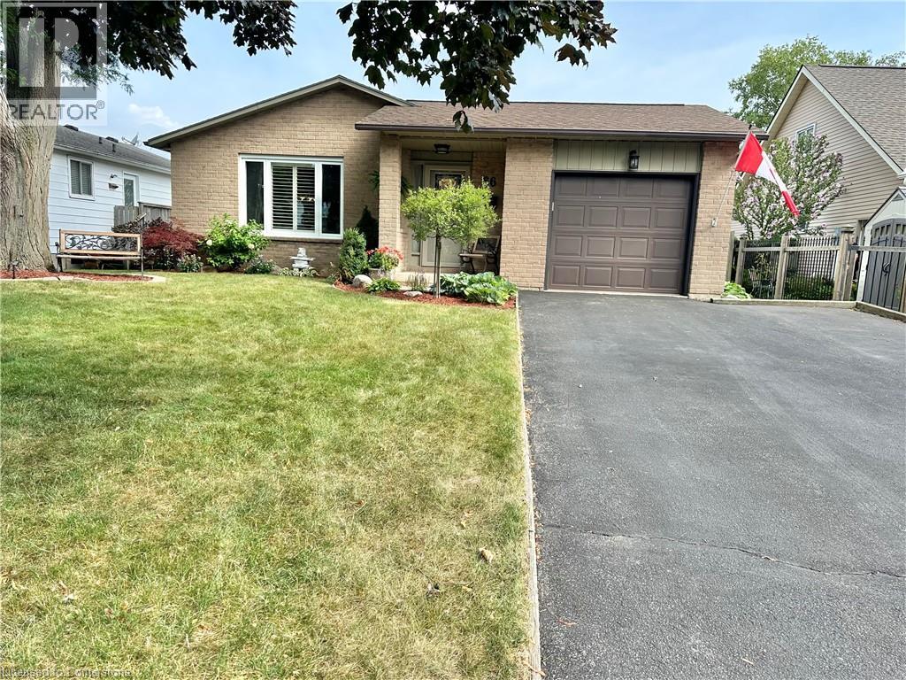 Property at 66 CRESTLYNN Crescent image 1