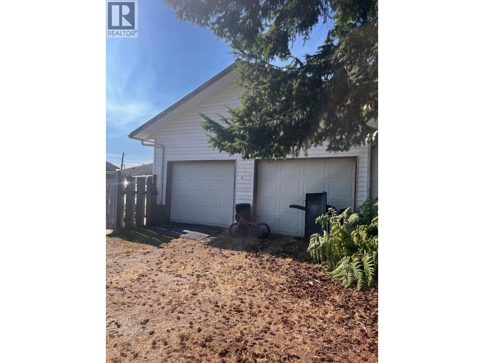 5756 Neptune Road, Sechelt, British Columbia  V0N 3A0 - Photo 16 - R3032662