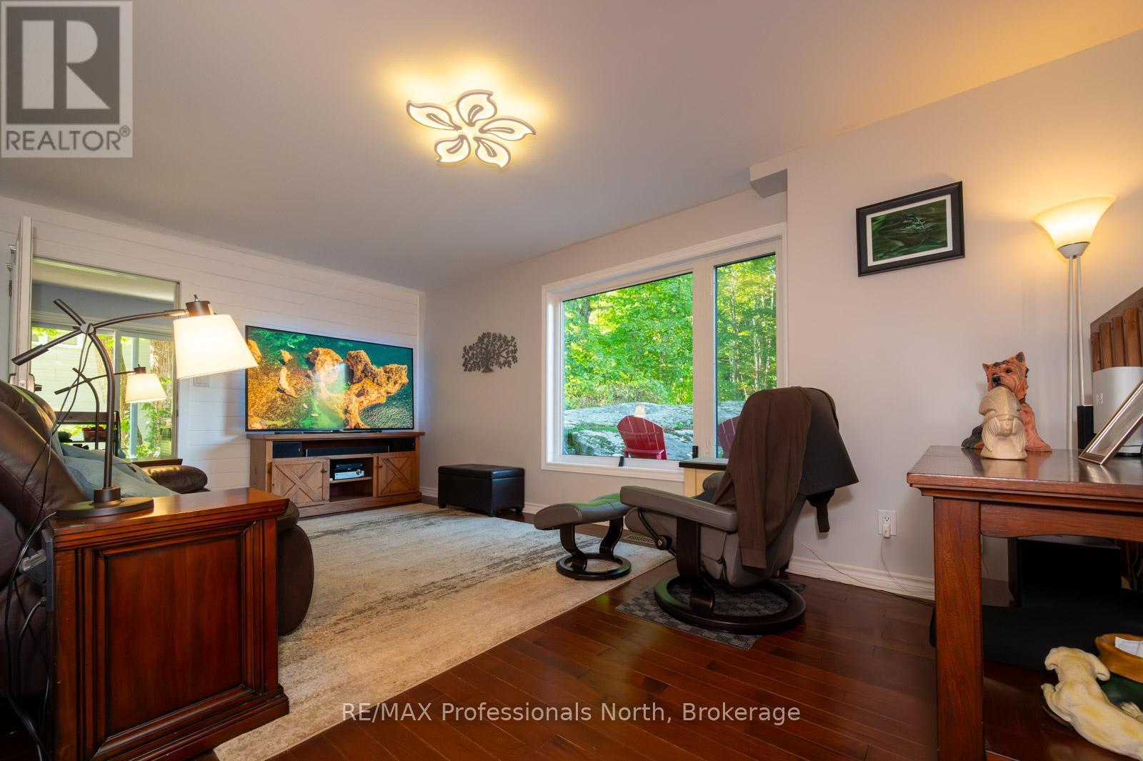 40 Glenwood Drive, Huntsville, Ontario  P1H 1B6 - Photo 14 - X12353462