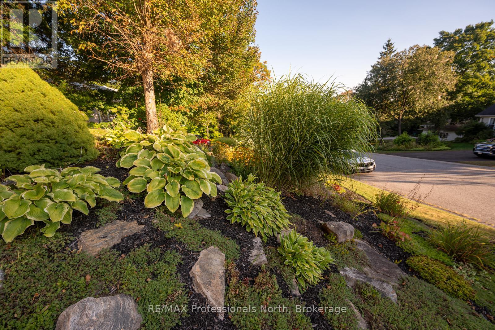 40 Glenwood Drive, Huntsville, Ontario  P1H 1B6 - Photo 32 - X12353462