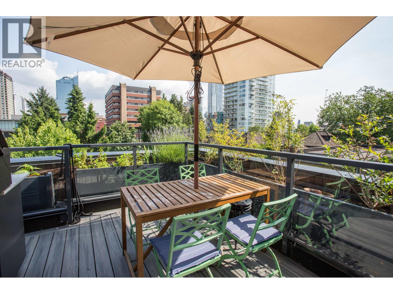 Property at 2 1152 COMOX STREET image 3