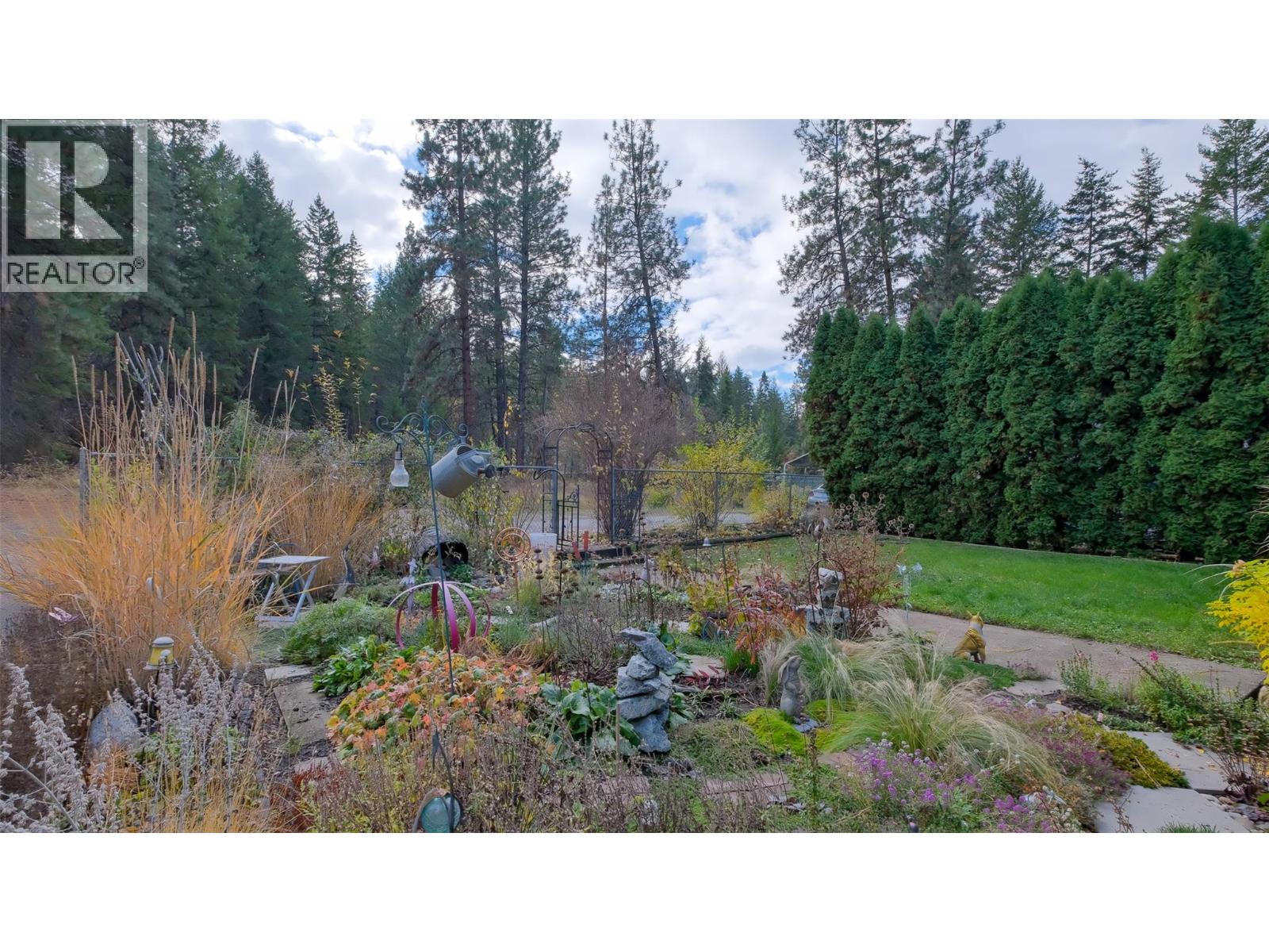 4099 Miller Road, Kelowna, British Columbia  V1W 4C7 - Photo 3 - 10359919