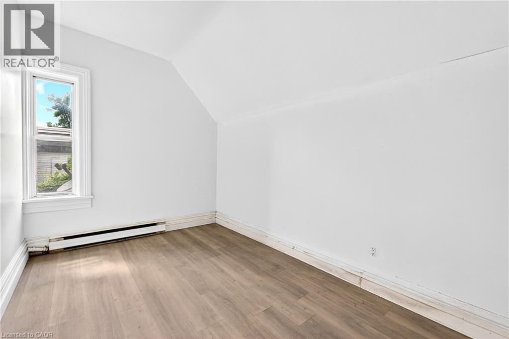 15 Warnock Street Unit# Upper, Cambridge, Ontario  N1R 2A7 - Photo 9 - 40761681