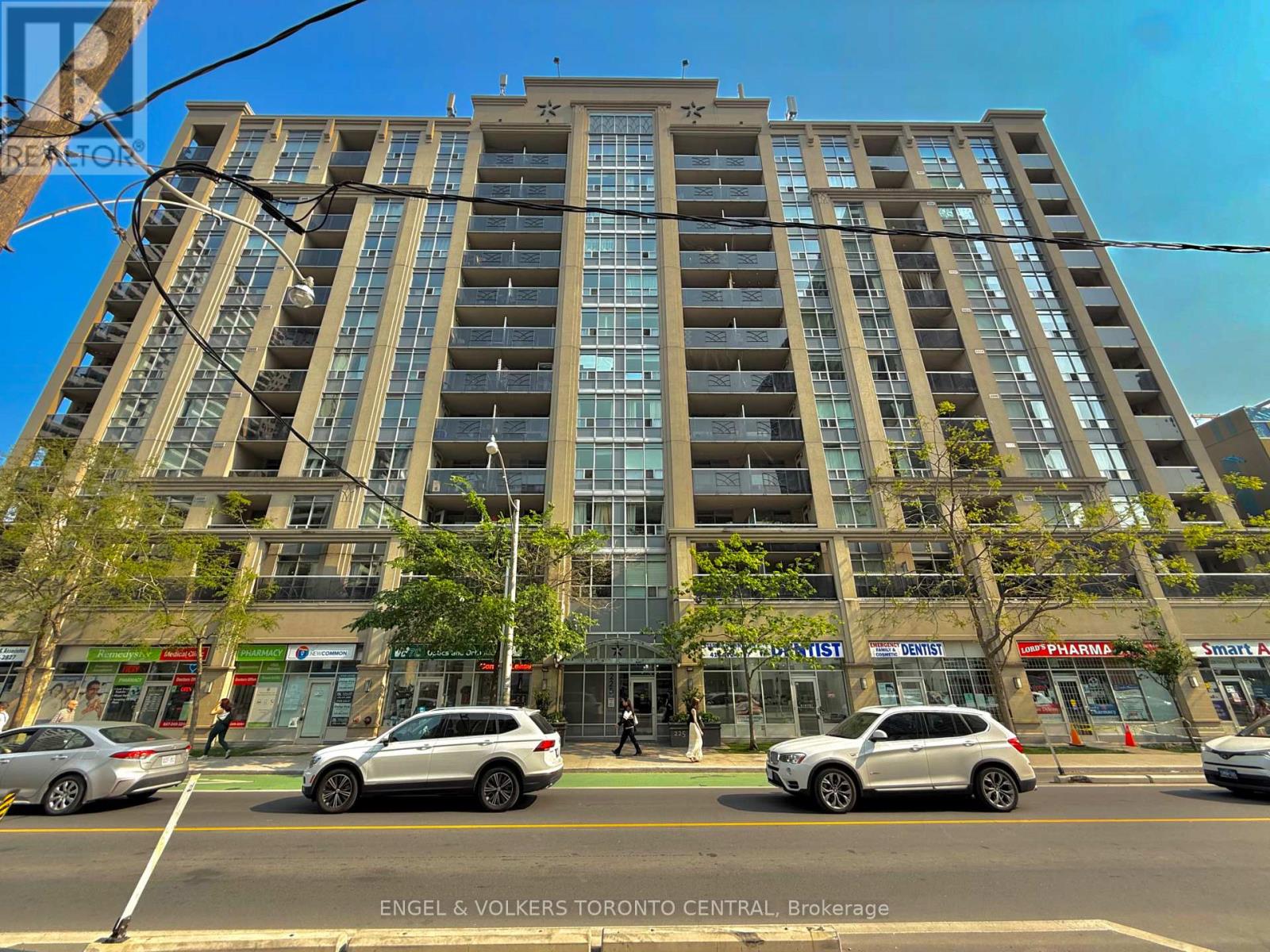 208 - 225 WELLESLEY STREET E, Toronto, Ontario