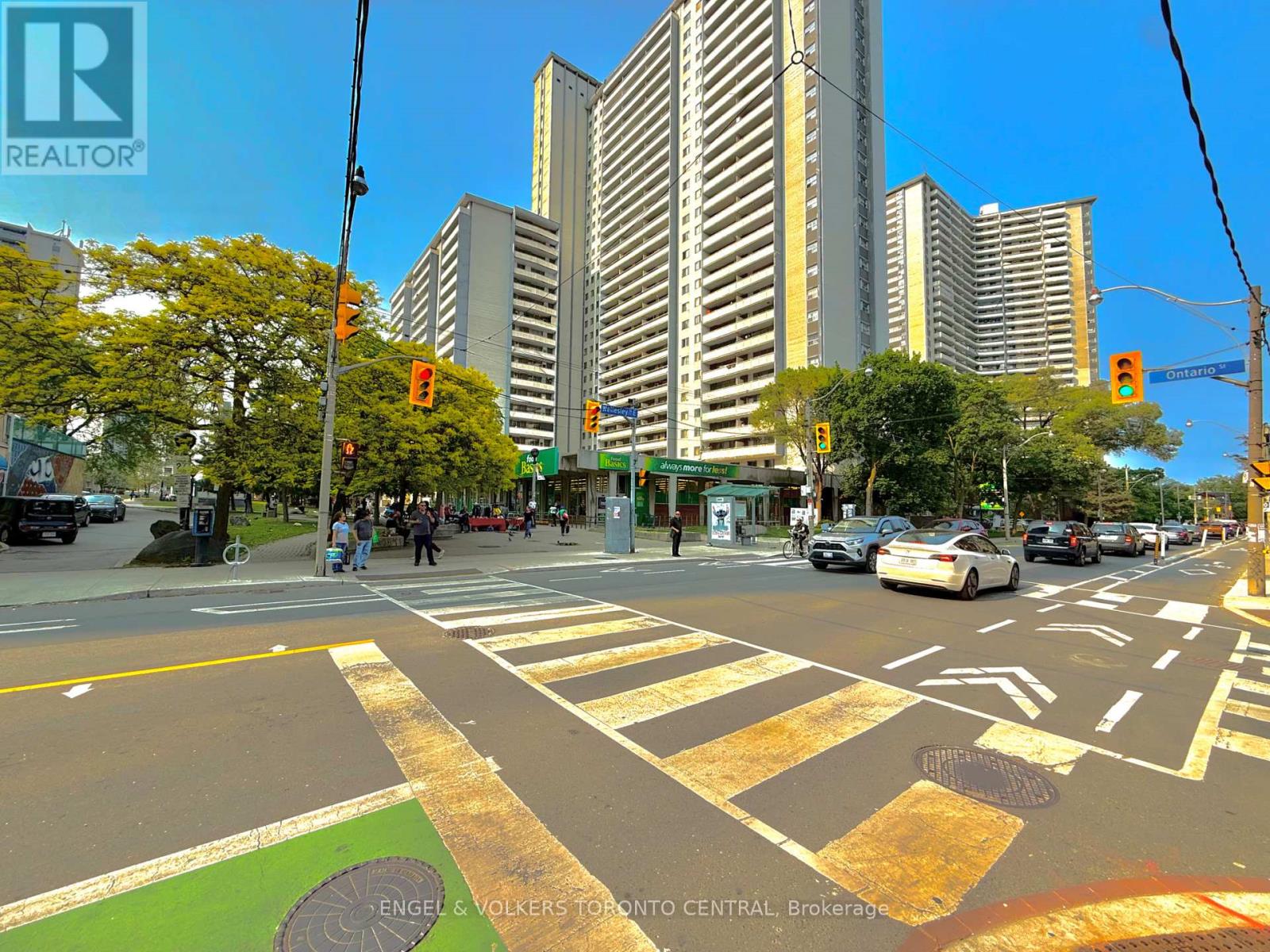208 - 225 Wellesley Street E, Toronto, Ontario  M4X 1X8 - Photo 39 - C12353574