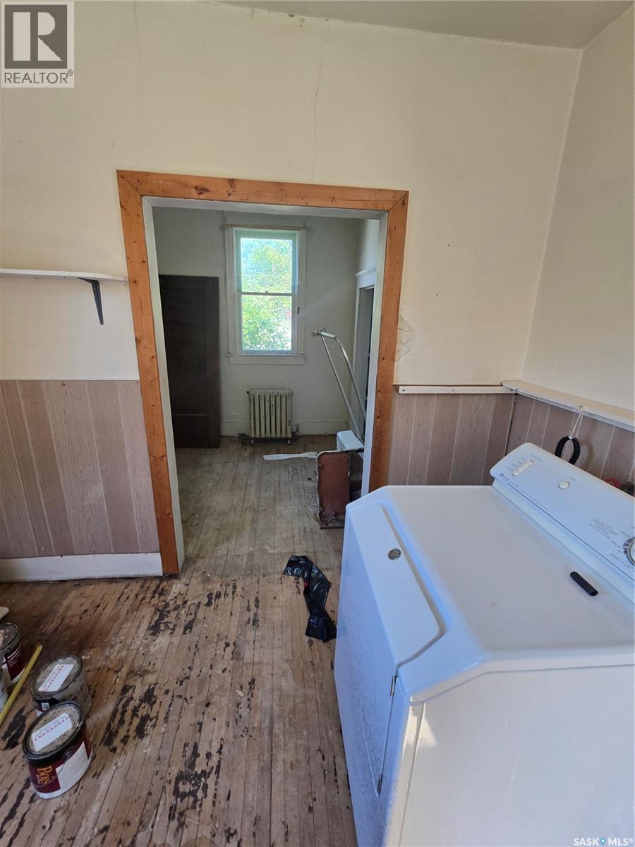 347 Government Road Nw, Weyburn, Saskatchewan  S4H 0P5 - Photo 23 - SK016023