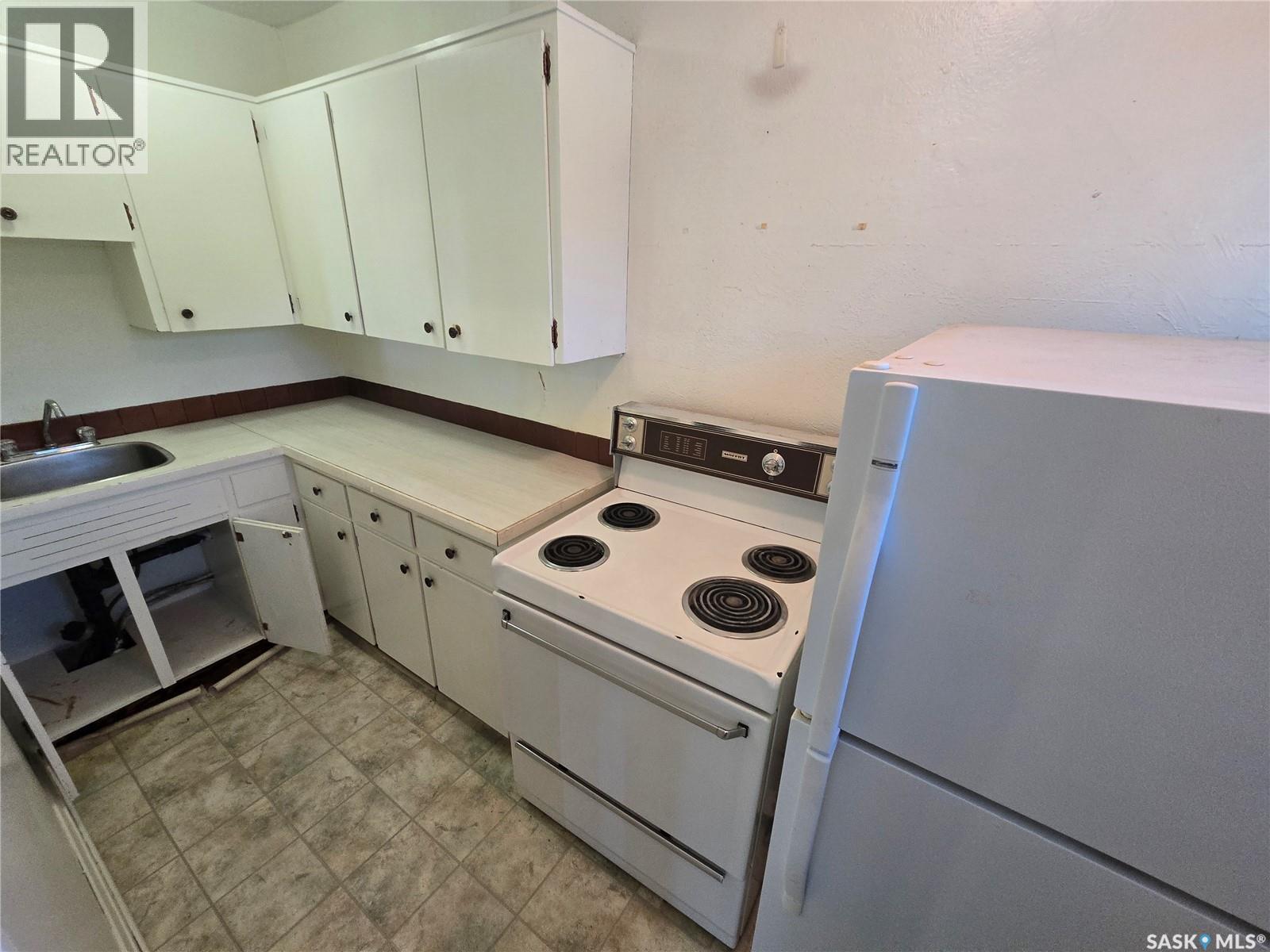 347 Government Road Nw, Weyburn, Saskatchewan  S4H 0P5 - Photo 29 - SK016023