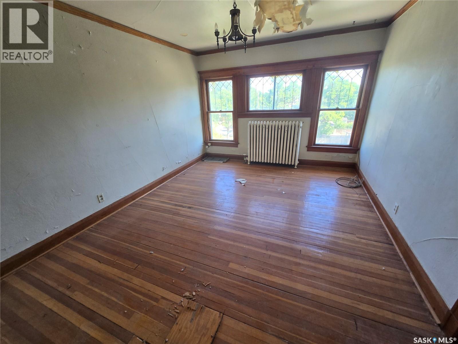 347 Government Road Nw, Weyburn, Saskatchewan  S4H 0P5 - Photo 36 - SK016023