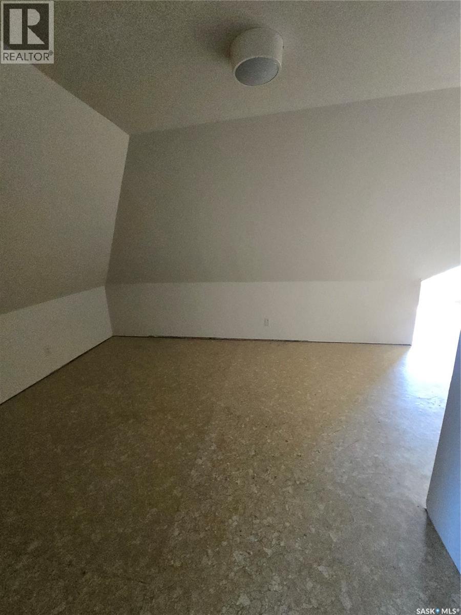 347 Government Road Nw, Weyburn, Saskatchewan  S4H 0P5 - Photo 37 - SK016023